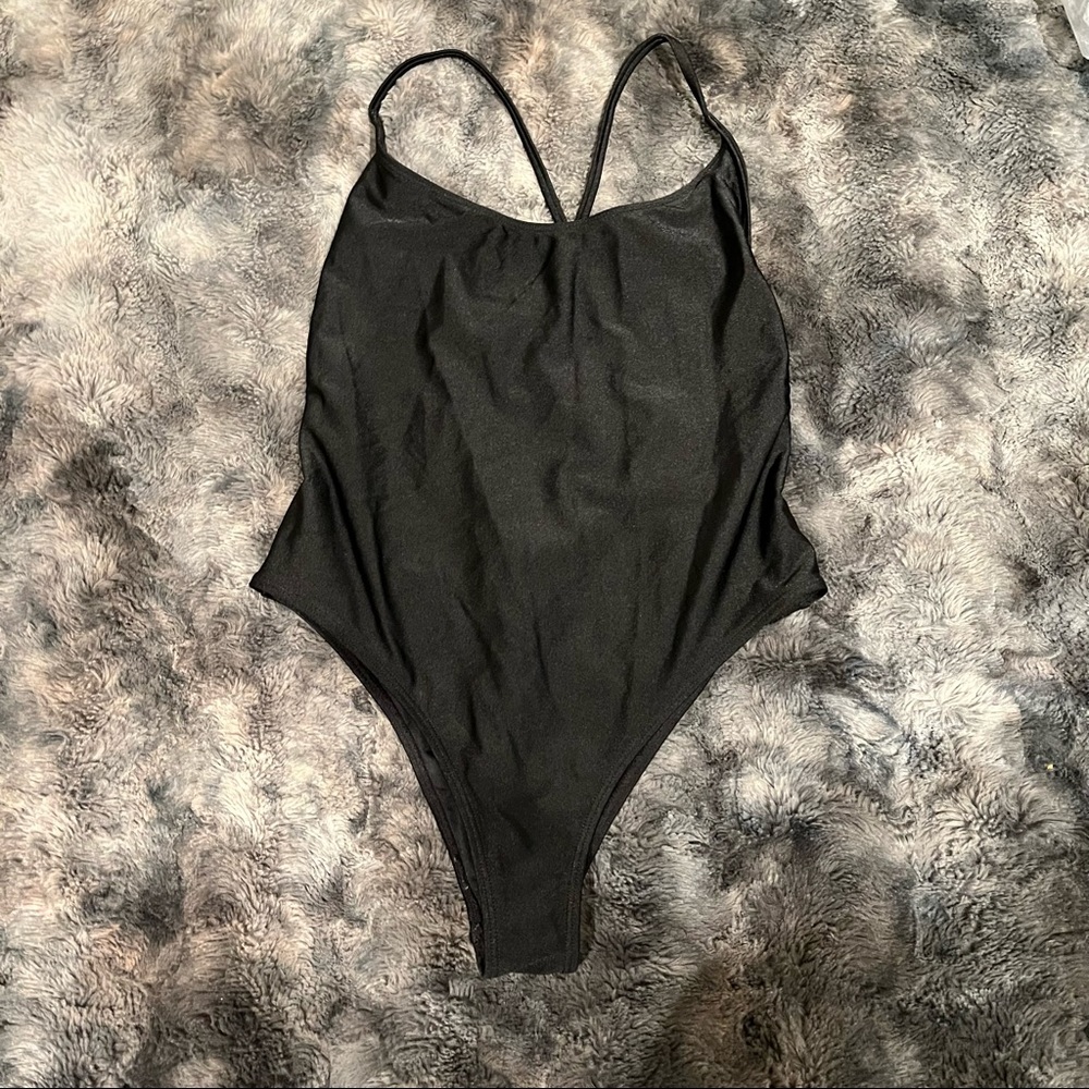 Forever 21 One Piece Swimsuit ✨🖤
